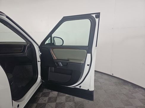 Used 2024 Rivian R1S Adventure image 18