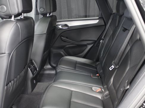 New 2026 Porsche Macan image 23