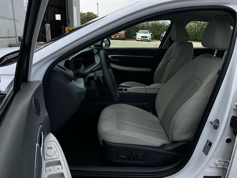Used 2025 Hyundai Sonata SEL image 10