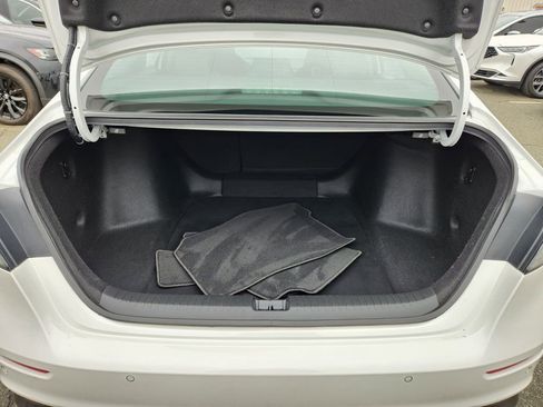 Used 2023 Honda Accord EX-L image 8