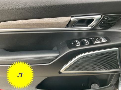 Used 2022 Kia Telluride SX image 11