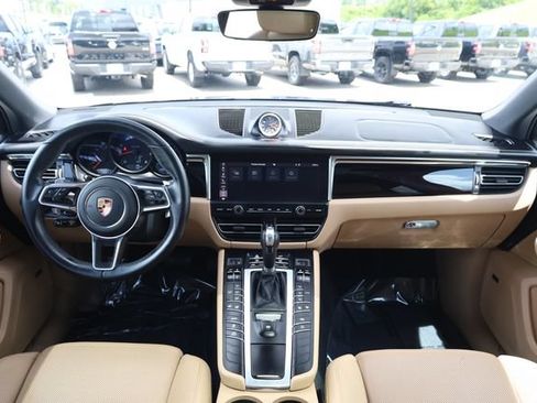 Used 2019 Porsche Macan AWD/4WD image 13