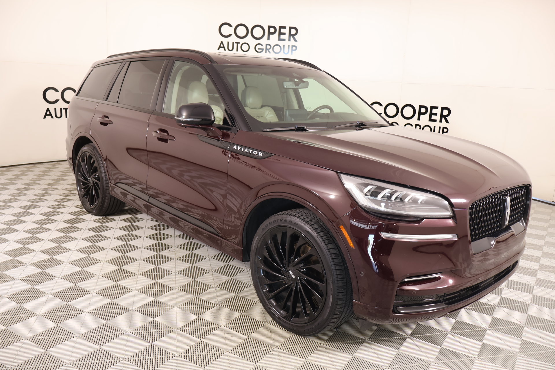 Certified 2024 Lincoln Aviator Reserve w/ Equipment Group 201A AWD/4WD image 1