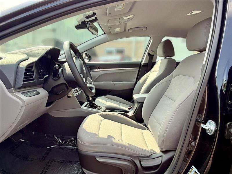 Used 2020 Hyundai Elantra SE FWD image 9