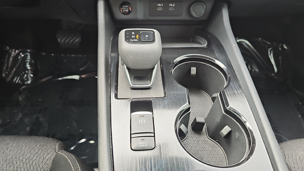 Used 2024 Nissan Rogue SV AWD/4WD image 19