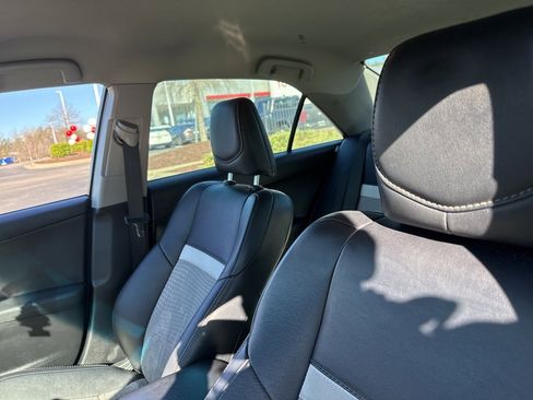 Used 2013 Toyota Camry SE image 7