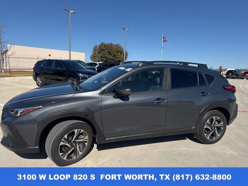 Used 2024 Subaru Crosstrek 2.0i Premium image 1
