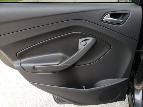 Used 2017 Ford Escape SE FWD image 11