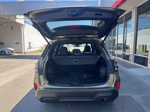 Used 2025 Subaru Forester Premium w/ Convenience Package #1 AWD/4WD image 9