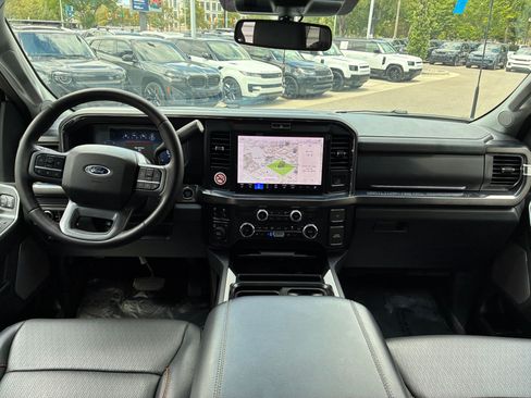 Used 2025 Ford F250 Lariat AWD/4WD image 27