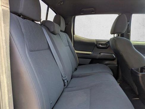 Used 2019 Toyota Tacoma TRD Off-Road image 27