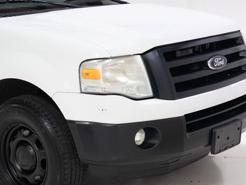 Used 2014 Ford Expedition XL RWD image 12