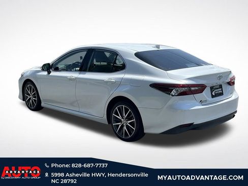 Used 2023 Toyota Camry XLE FWD image 4