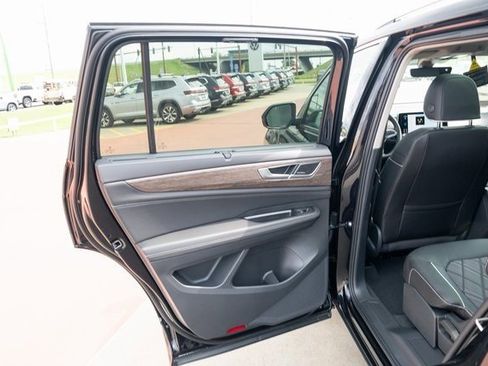 New 2026 Volkswagen Atlas SEL Premium R-Line image 12