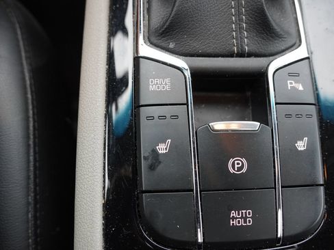 Used 2019 Kia Sedona EX w/ EX Premium Package FWD image 8