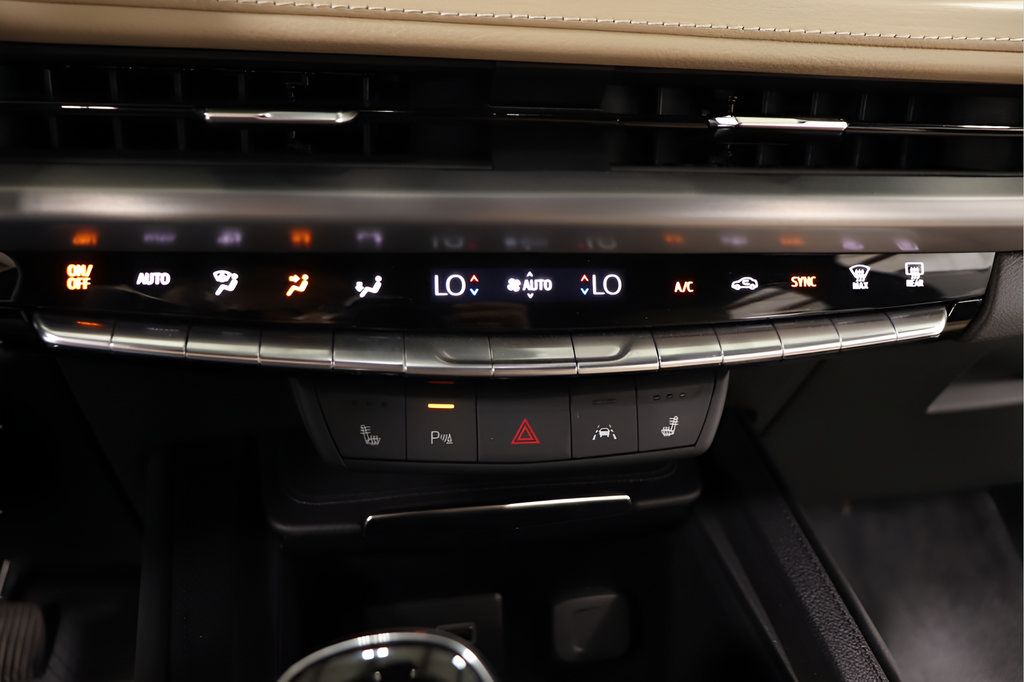 Used 2024 Cadillac XT4 Luxury FWD image 9