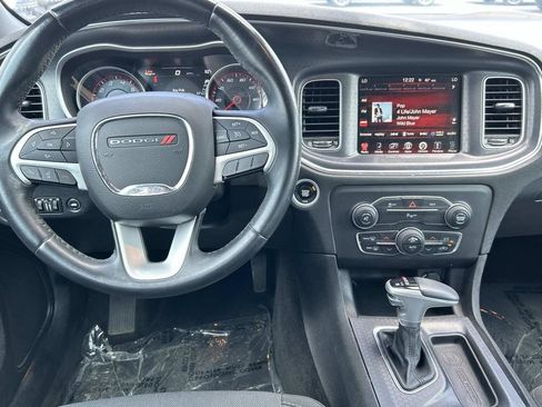 Used 2016 Dodge Charger SXT w/ Driver Confidence Group RWD image 16