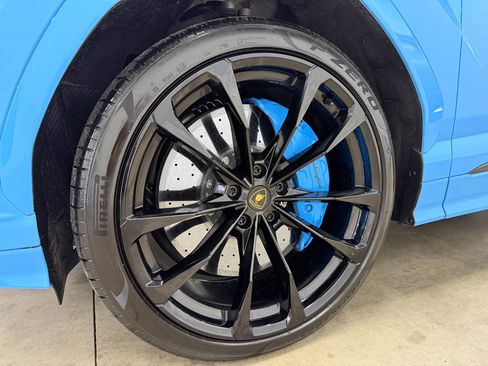 Used 2023 Lamborghini Urus S image 7