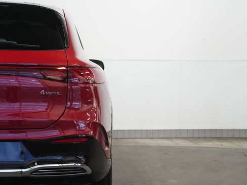 Used 2026 Mercedes-Benz EQS 550 4MATIC SUV image 13