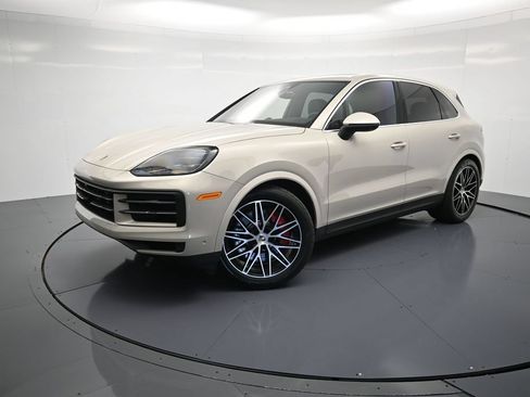 Used 2026 Porsche Cayenne S AWD/4WD image 40