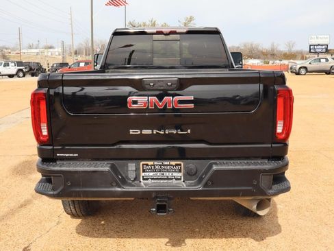 Used 2020 GMC Sierra 2500 Denali w/ Denali Ultimate Package AWD/4WD image 4
