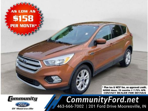 Used 2017 Ford Escape SE FWD image 1