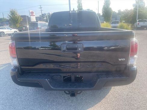 Certified 2020 Toyota Tacoma TRD Off-Road w/ TRD Premium Off Road Package image 10