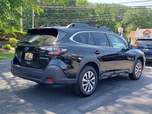 Used 2024 Subaru Outback Premium AWD/4WD image 3