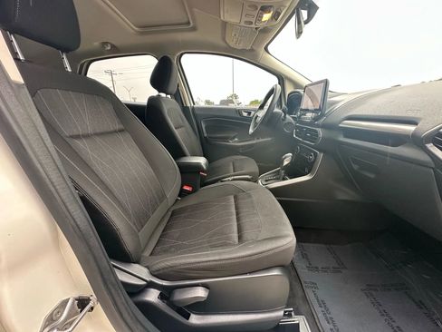 Used 2021 Ford EcoSport SE w/ SE Convenience Package image 27