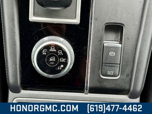 Used 2022 Mitsubishi Outlander SE image 32