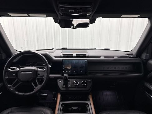 Used 2024 Land Rover Defender 110 X AWD/4WD image 17