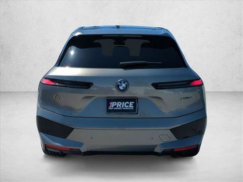 Used 2024 BMW iX xDrive50 w/ Sport Package AWD/4WD image 7