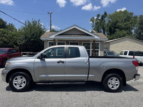 Used 2013 Toyota Tundra 2WD Double Cab w/ Tow Pkg image 3