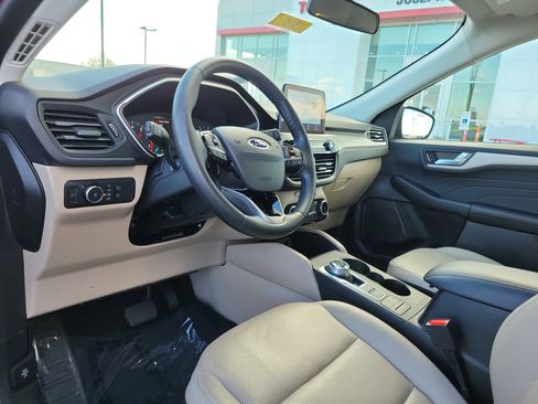 Used 2022 Ford Escape SEL image 19