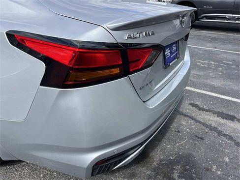 Used 2020 Nissan Altima 2.5 Platinum image 10