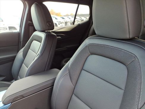 New 2026 Chevrolet Equinox EV LT image 13