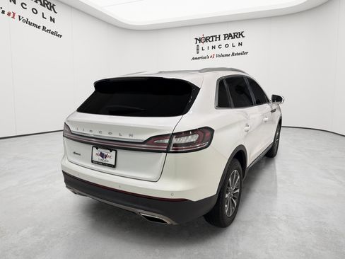 Used 2023 Lincoln Nautilus AWD w/ Premium Package image 5