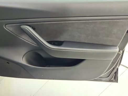 Used 2019 Tesla Model 3 RWD image 32