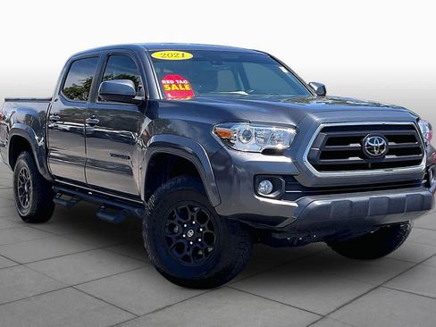 Used 2021 Toyota Tacoma SR5 RWD image 3
