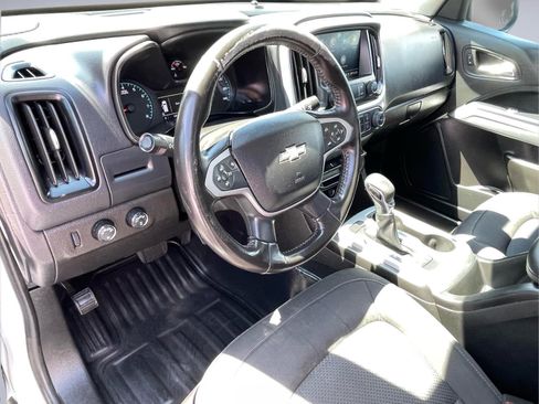 Used 2022 Chevrolet Colorado LT w/ Fleet Safety Package AWD/4WD image 18