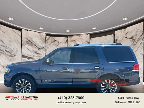 Used 2015 Lincoln Navigator 4WD image 6