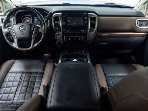 Used 2017 Nissan Titan Platinum Reserve image 18
