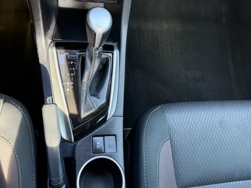 Used 2019 Toyota Corolla LE FWD image 25