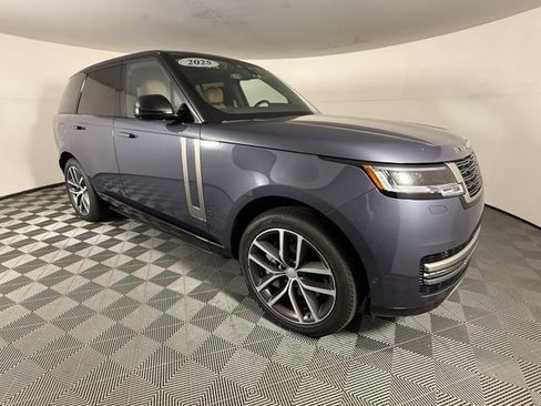 Used 2025 Land Rover Range Rover SE AWD/4WD image 10