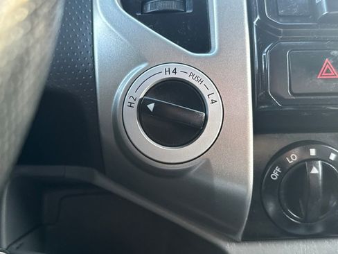 Used 2015 Toyota Tacoma 4x4 Access Cab V6 image 30