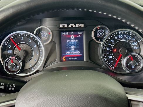 Used 2019 RAM 1500 Big Horn AWD/4WD image 19