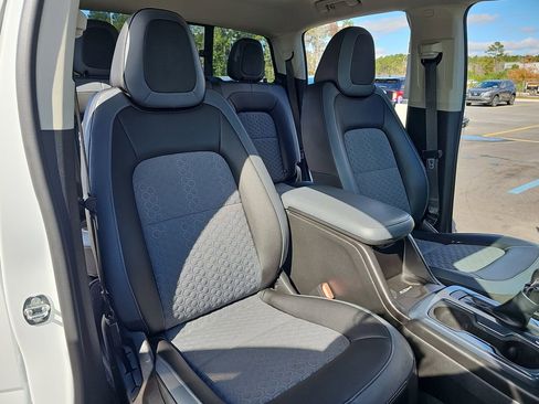 Used 2022 Chevrolet Colorado Z71 image 13