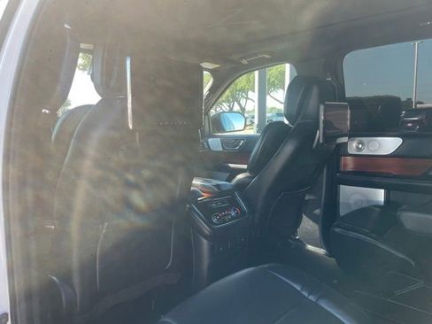 Used 2019 Lincoln Navigator L Reserve w/ Cargo Package AWD/4WD image 9