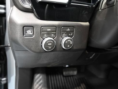 New 2026 GMC Sierra 1500 SLE image 24