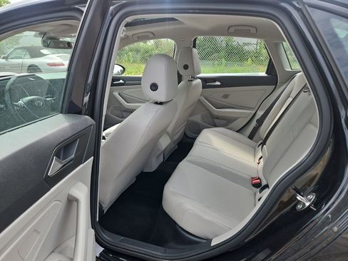 Used 2019 Volkswagen Jetta SEL FWD image 9